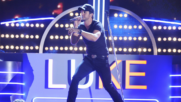 THE 46TH ANNUAL CMA AWARDS - THEATRE - "The 46th Annual CMA Awards" airs live THURSDAY, NOVEMBER 1 (8:00-11:00 p.m., ET) on ABC live from the Bridgestone Arena in Nashville, Tennessee. (ABC/KATHERINE BOMBOY-THORNTON)LUKE BRYAN