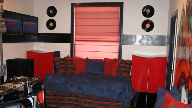 EXTREME MAKEOVER HOME EDITION - "Ruiz Family," - Boy's Bedroom, on "Extreme Makeover Home Edition," Sunday, March 15th on the ABC Television Network. 