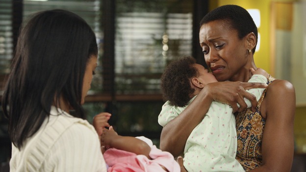 PRIVATE PRACTICE - "In Which Sam Receives an Unexpected Visitor..." - Cooper hires an "entertainer" named Ginger for Sam as a way to jump start his new life as a single person, causing not only Naomi to become jealous, but Addison as well, after Ginger seeks Pete's help with a medical condition; and the Oceanside Wellness Group doctors and Saint Ambrose Hospital Chief of Staff Dr. Charlotte King work together to find the cause of a baby's illness, on "Private Practice," WEDNESDAY, OCTOBER 10 (9:00-10:01 p.m., ET) on the ABC Television Network. (ABC/DANNY FELD)SUSAN KELECHI WATSON, BARBARA EVE HARRIS