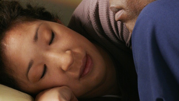 GREY'S ANATOMY - "Damage Case" -- The interns deal with a family involved in a car accident, Derek lets his emotions get the best of him, and Burke and Izzie make a new suggestion to Denny, on "Grey's Anatomy," SUNDAY, MAY 7 (10:00-11:00 p.m., ET) on the ABC Television Network. (ABC/RON TOM) SANDRA OH, ISAIAH WASHINGTON