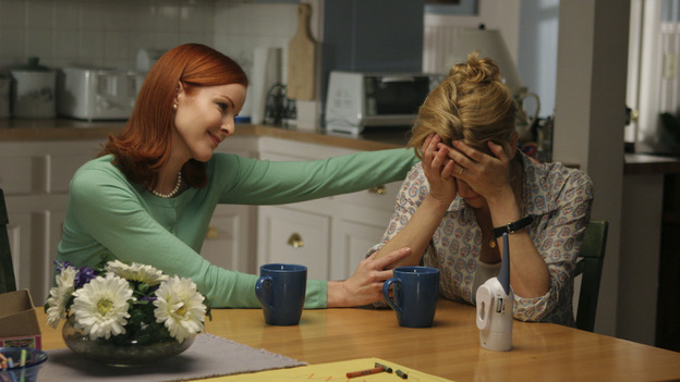 DESPERATE HOUSEWIVES - "CHILDREN WILL LISTEN " (ABC/DANNY FELD) MARCIA CROSS, FELICITY HUFFMAN