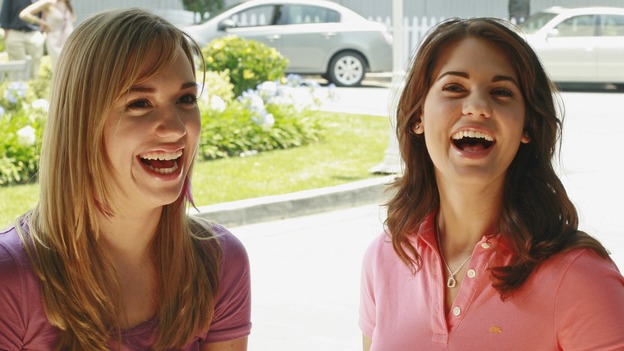 DESPERATE HOUSEWIVES - "Now You Know" - Julie and her childhood friend Dylan share a laugh. 
