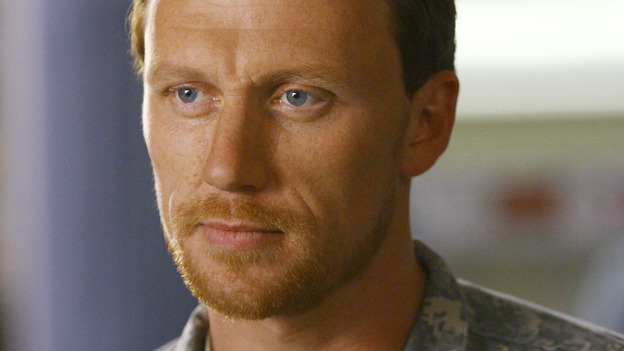 GREY'S ANATOMY - "Dream a Little Dream of Me" - Major Owen&nbsp;Hunt, on "Grey's Anatomy," THURSDAY, SEPTEMBER 25 (9:00-11:00 p.m., ET) on the ABC Television Network. (ABC/SCOTT GARFIELD) KEVIN McKIDD