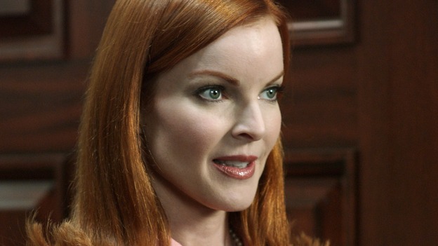 DESPERATE HOUSEWIVES - "AH, BUT UNDERNEATH" (ABC/RON TOM) MARCIA CROSS