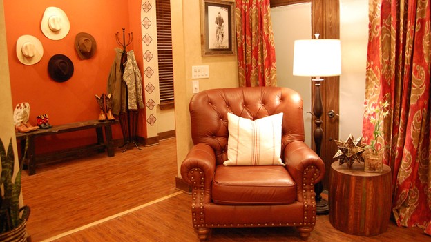 &nbsp;EXTREME MAKEOVER HOME EDITION - Living Room Photo, "Harris Family," on "Extreme Makeover Home Edition," Monday, December 10th (8:00-10:00 p.m. ET/PT) on the ABC Television Network.