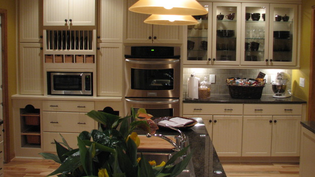 EXTREME MAKEOVER HOME EDITION - "Tipton-Smith Family," - Kitchen, on "Extreme Makeover Home Edition," Sunday, March 11th on the ABC Television Network.