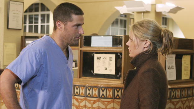 LOST - "A Tale of Two Cities" (ABC/MARIO PEREZ)MATTHEW FOX, JULIE BOWEN