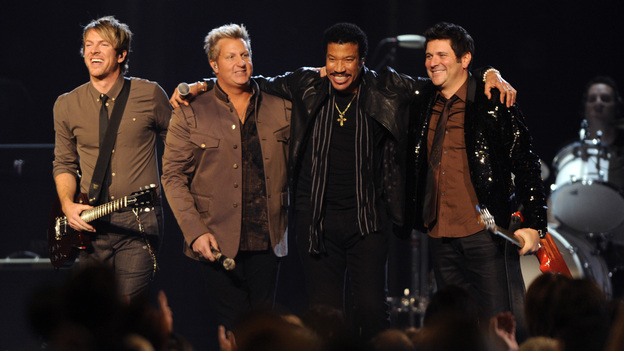 THE 45th ANNUAL CMA AWARDS - THEATRE - "The 45th Annual CMA Awards" broadcast live on ABC from the Bridgestone Arena in Nashville on WEDNESDAY, NOVEMBER 9 (8:00-11:00 p.m., ET). (ABC/KATHERINE BOMBOY-THORNTON)RASCAL FLATTS, LIONEL RICHIE